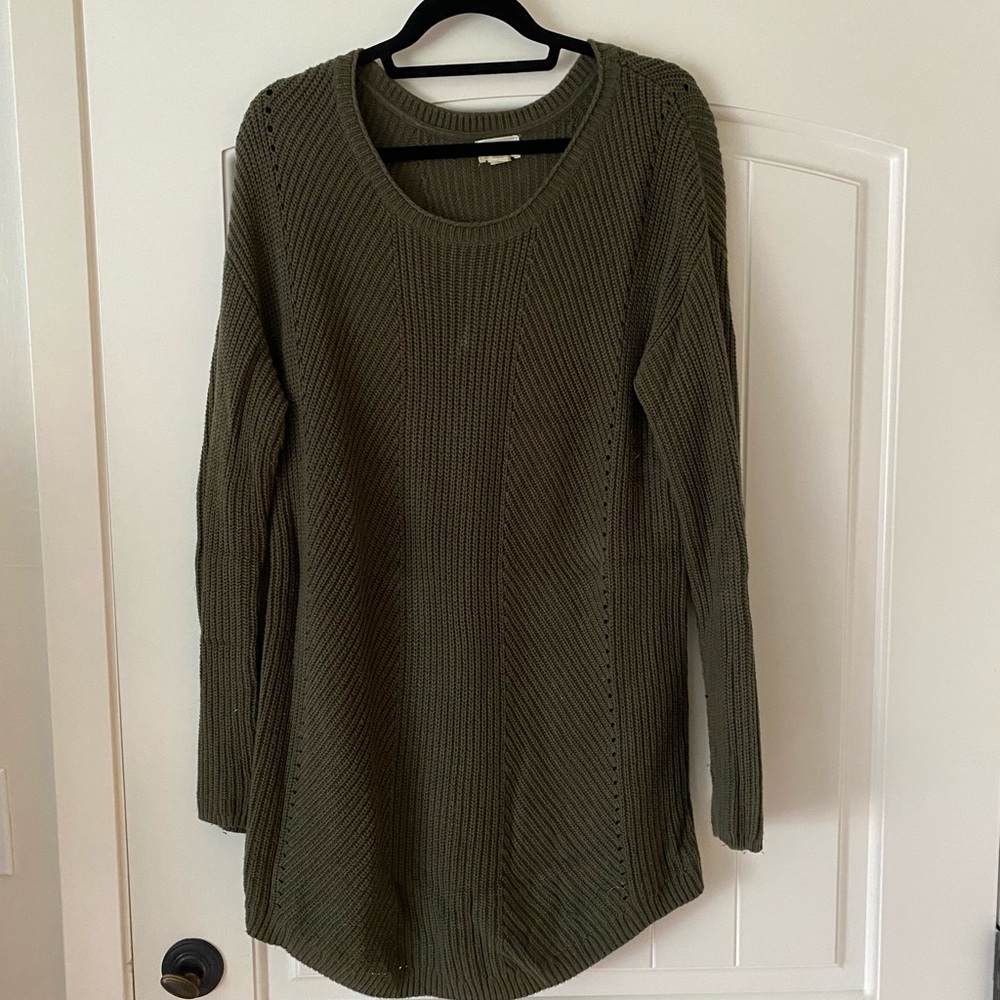 ELONGATED OLIVE SWEATER WITH SIDE ZIPPERS